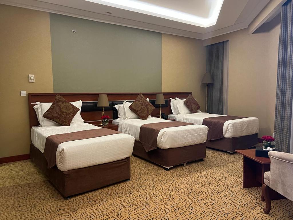 ホテル Al Ansar Golden Tulip マディーナ エクステリア 写真
